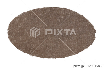 ざらざらしたダークブラウンの丸い切り抜き 129045866