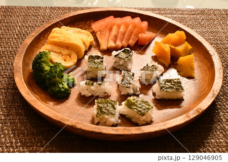 離乳食後期手づかみご飯 129046905