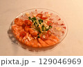サーモンと鯛のカルパッチョオリーブオイルがけ 129046969