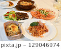 パスタなどのお祝い料理 129046974