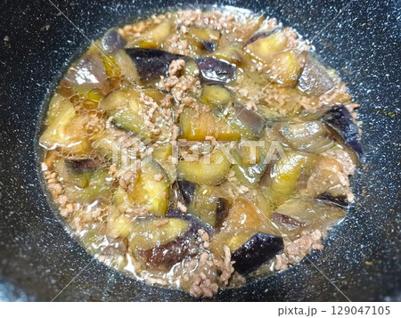 フライパンで茄子の煮物 フライパンで茄子の煮物 129047105