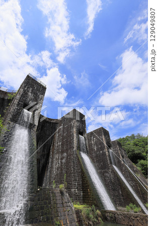 香川県観音寺市大野原町田野々、国重文「豊稔池堰堤」 香川県観音寺市大野原町田野々、国重文「豊稔池堰堤」 129049807