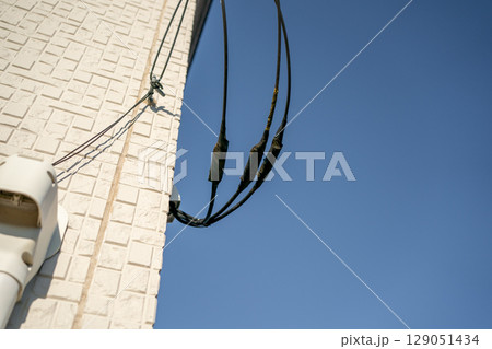 一戸建て住宅への電気の引き込み 129051434