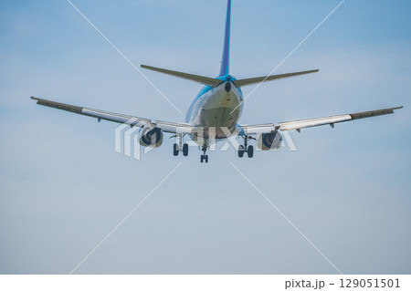 降り立つ旅客機 降り立つ旅客機 129051501