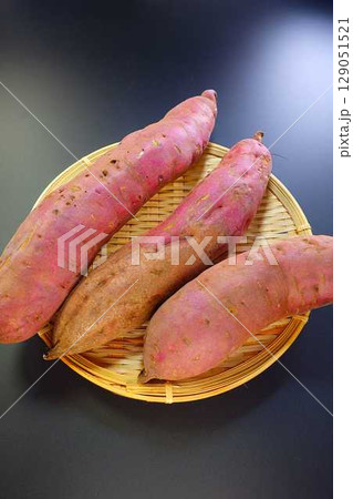 サツマイモ　さつまいも　薩摩芋 129051521