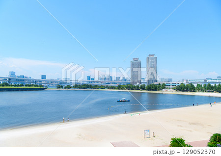 夏のお台場海浜公園の風景 夏のお台場海浜公園の風景 129052370