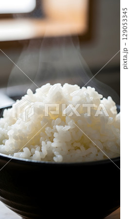 炊きたてのご飯 炊きたてのご飯 129053345