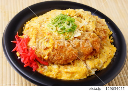 美味しいカツ丼 美味しいカツ丼 129054035