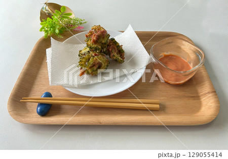 糸島産ゴーヤと豚肉のカリッと唐揚げ・オーロラソース付き 糸島産ゴーヤと豚肉のカリッと唐揚げ・オーロラソース付き 129055414