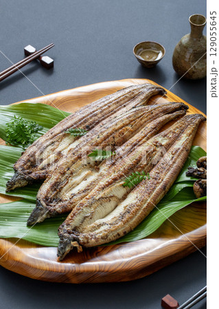 国産ウナギの白焼き 国産ウナギの白焼き 129055645