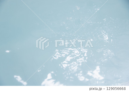 お風呂　湯船　お湯 129056668