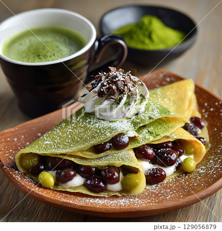 抹茶クレープと粒あんとホイップクリームの和風スイーツ 129056879