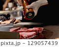 ステーキハウスのシェフ4 129057439