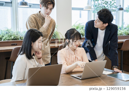 ミーティング　ビジネス　 129059156