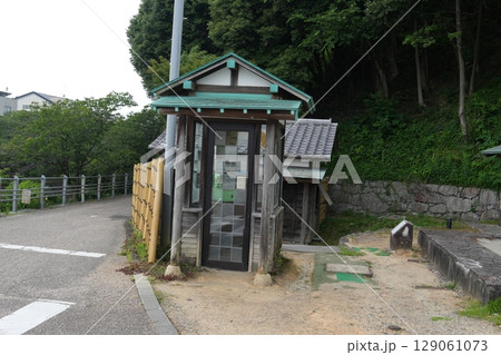 掛川城に合わせた電話ボックス 掛川城に合わせた電話ボックス 129061073