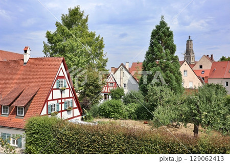 ドイツ ネルトリンゲン旧市街の街並み ドイツ ネルトリンゲン旧市街の街並み 129062413