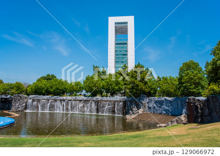 霞港公園と四日市港ポートビル（三重県 四日市市 霞） 129066972