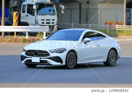 高級セダン 129068842