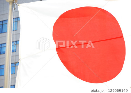 日本国 国旗 風になびく様子 日本国 国旗 風になびく様子 129069149