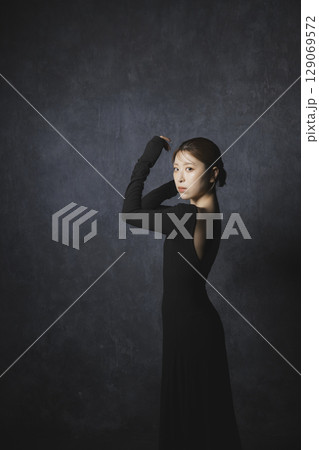 ダンサーのポートレート ダンサーのポートレート 129069572
