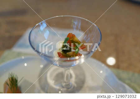 鉄板焼きコース料理 副菜 素材 背景 鉄板焼きコース料理 副菜 素材 背景 129071032