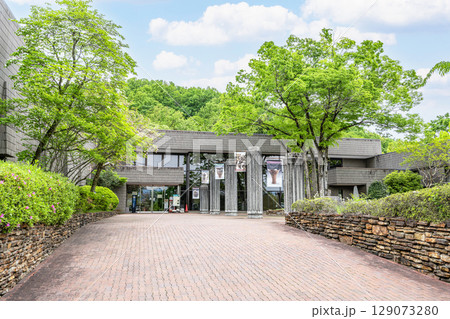 山梨県甲府市　山梨県立考古博物館 129073280