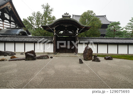 東福寺本坊庭園の風景 129075693