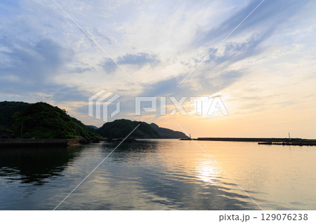竹野温泉周辺の竹野川 129076238
