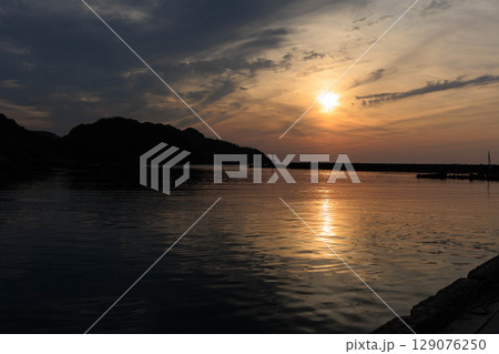 竹野温泉周辺の竹野川 竹野温泉周辺の竹野川 129076250