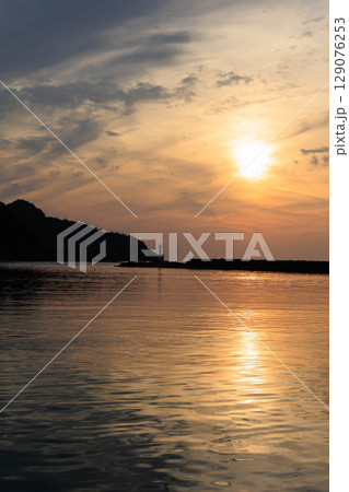 竹野温泉周辺の竹野川 竹野温泉周辺の竹野川 129076253