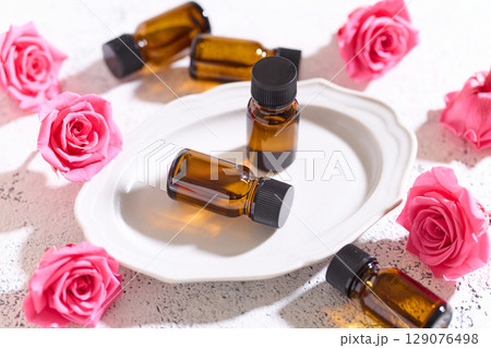 アロマオイル　バラ 129076498
