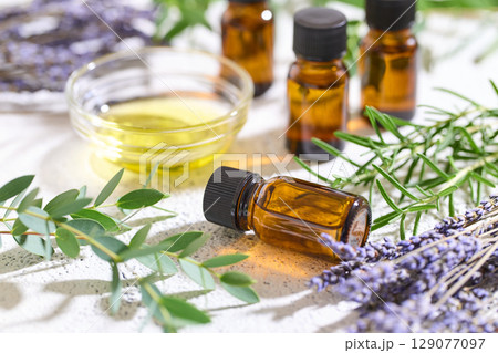 アロマオイル　ユーカリ　ローズマリー　ラベンダー 129077097