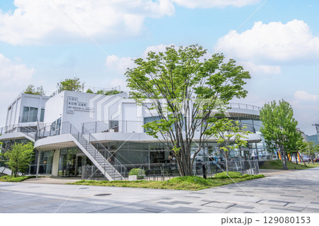 群馬県太田市　太田市美術館・図書館 129080153