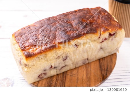 クランベリーパン 129081630