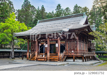 山形 上杉神社　本殿 129081732