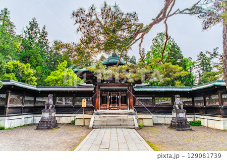 山形 上杉神社　神門 129081739