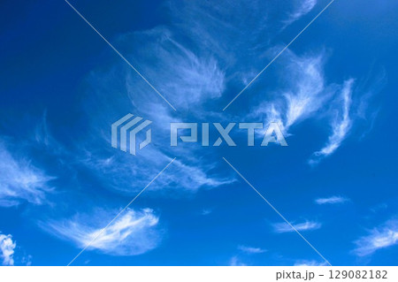 青い空と白い雲 129082182