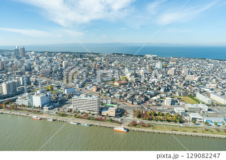 新潟県新潟市　朱鷺メッセBefcoばかうけ展望室からの景色（西側） 129082247