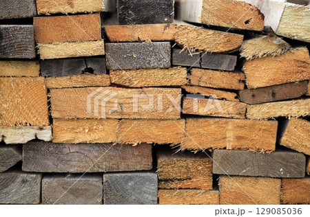 Texture of sawn different shapes and colors boards 129085036