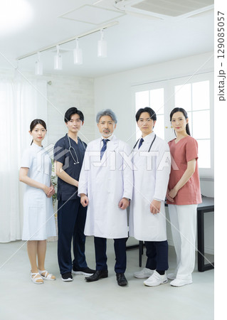医療スタッフ、働く人々、医師、看護師、医療イメージ 129085057