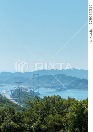 淡路島から見た鳴門海峡と大鳴門橋 129085519