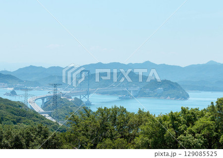 淡路島から見た鳴門海峡と大鳴門橋 淡路島から見た鳴門海峡と大鳴門橋 129085525