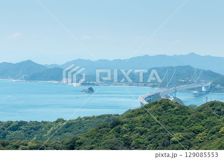 淡路島から見た鳴門海峡と大鳴門橋 淡路島から見た鳴門海峡と大鳴門橋 129085553