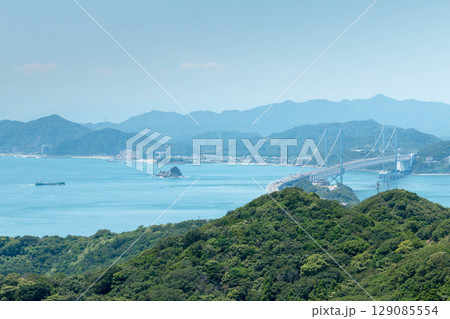 淡路島から見た鳴門海峡と大鳴門橋 淡路島から見た鳴門海峡と大鳴門橋 129085554