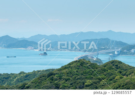 淡路島から見た鳴門海峡と大鳴門橋 淡路島から見た鳴門海峡と大鳴門橋 129085557