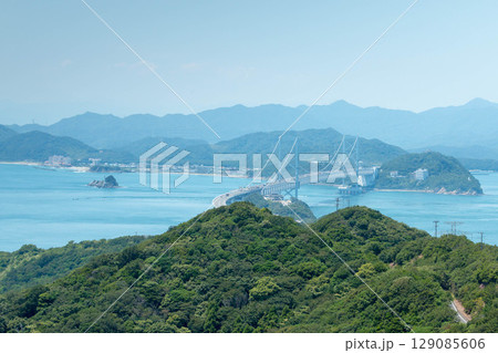 淡路島から見た鳴門海峡と大鳴門橋 淡路島から見た鳴門海峡と大鳴門橋 129085606