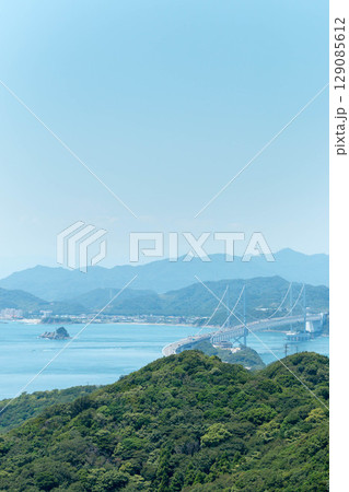 淡路島から見た鳴門海峡と大鳴門橋 淡路島から見た鳴門海峡と大鳴門橋 129085612