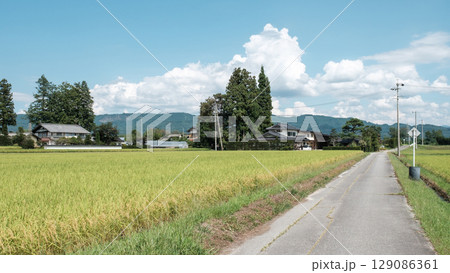 夏の田舎風景 夏の田舎風景 129086361