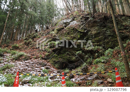 中小坂鉄山跡(坑道群) 中小坂鉄山跡(坑道群) 129087796