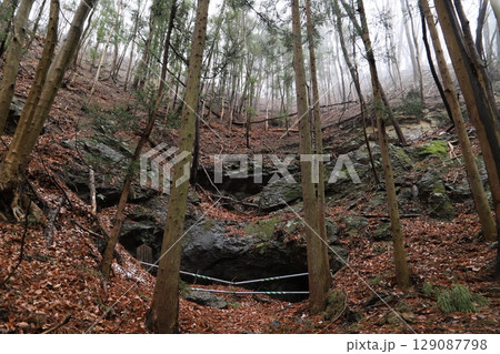 中小坂鉄山跡（坑道群） 129087798